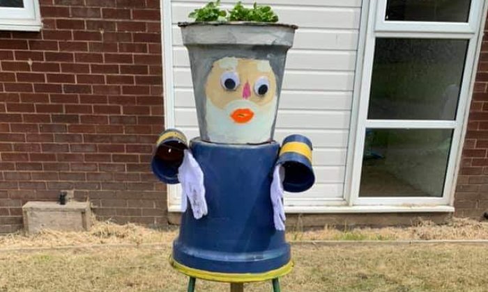 Children’s planters celebrate Radcliffe Borough FC anniversary